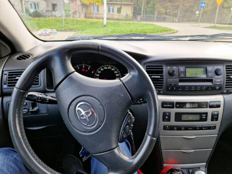 ox_sprzedam-toyota-corolla-19-z-2002-r-305-tys-km