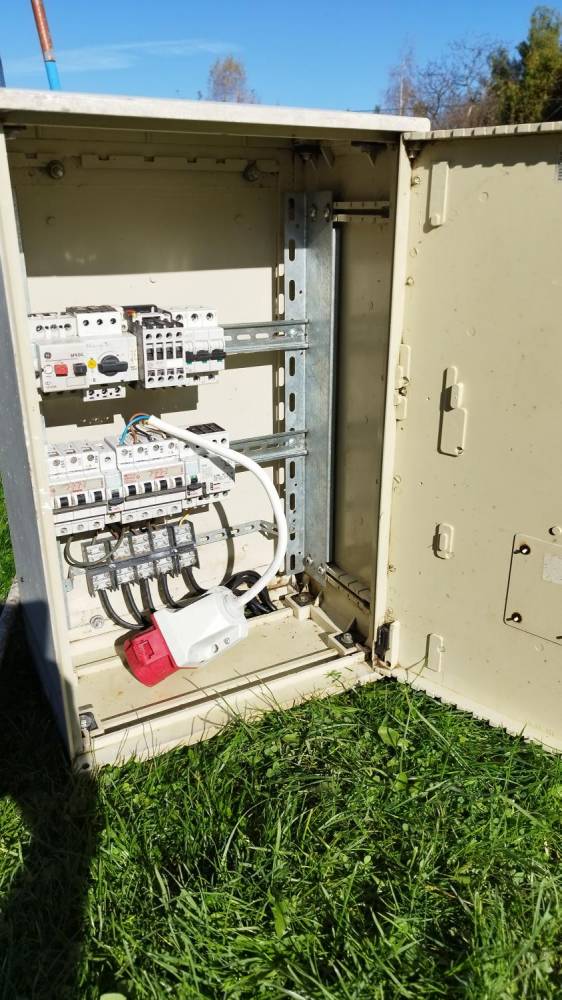 ox_skrzynka-elektryczna-prowizorka