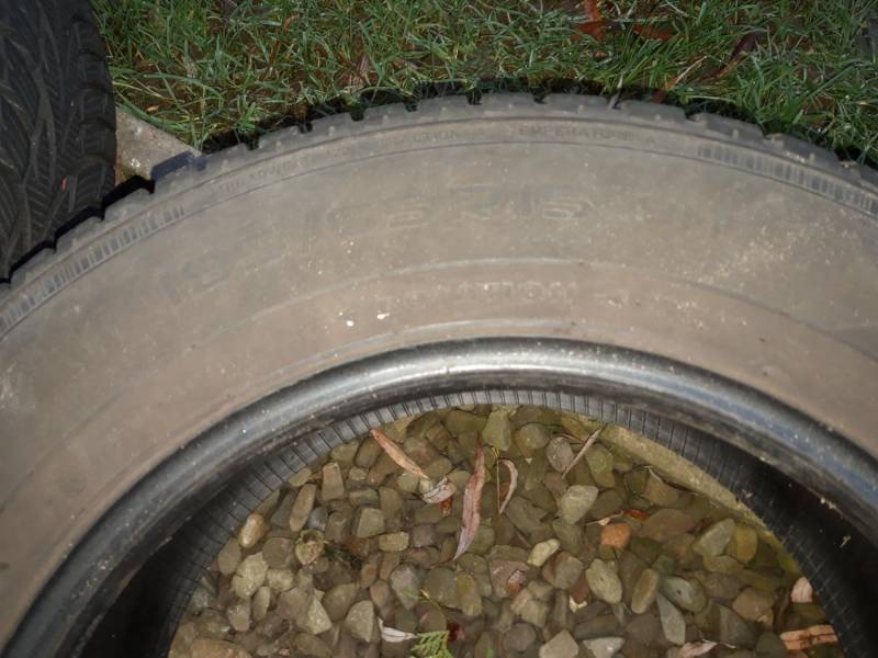 ox_opony-zimowe-195-65-15-nokian-2szt