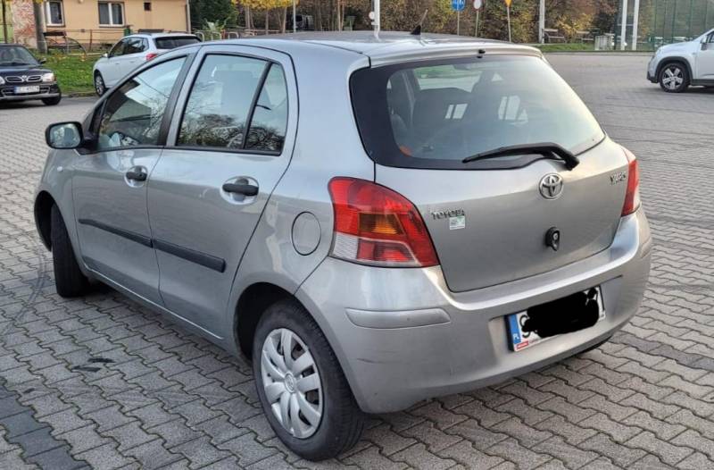 ox_toyota-yaris-10-benzyna