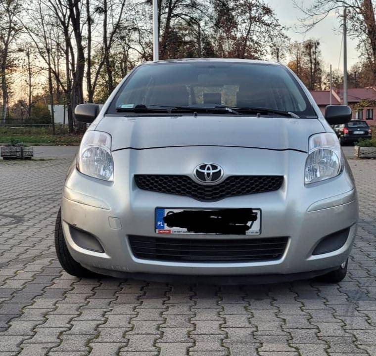 ox_toyota-yaris-10-benzyna
