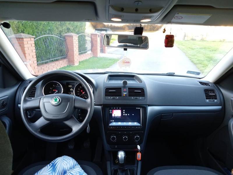 ox_skoda-yeti-tsi-18-benzyna160-km-2010-r-naped-4-x-4-bezwypadkowa