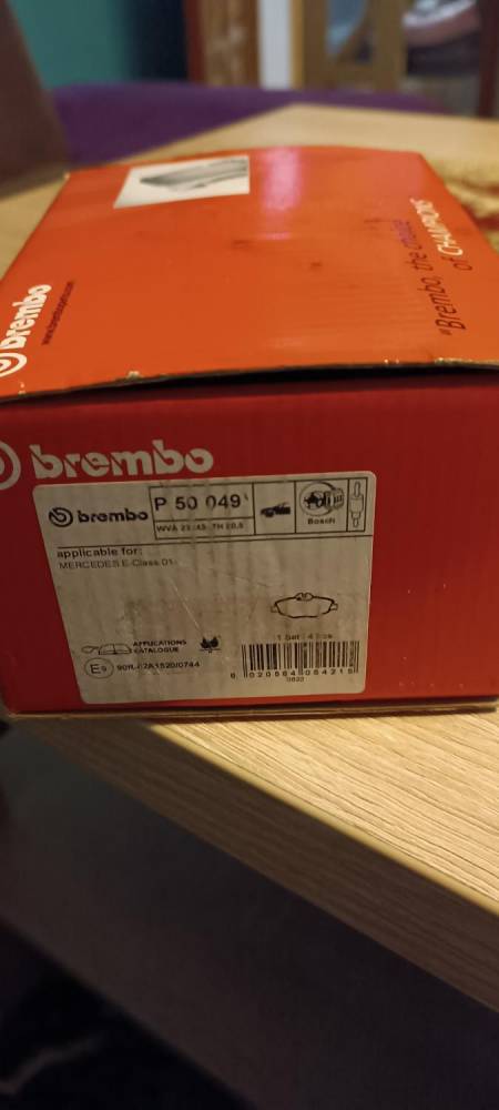 ox_zestaw-klockow-hamulcowychprzod-mercedes-brembo-p-50-049-klasa-e-w211