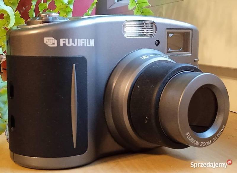 ox_aparat-fotograficzny-fujifilm-clear-shot-zoom-50