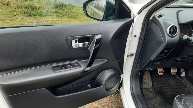 ox_nissan-qashqai-15dci