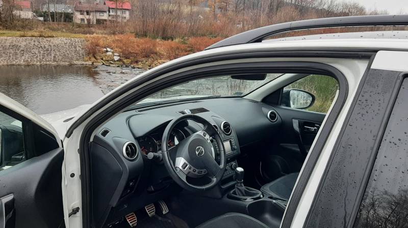 ox_nissan-qashqai-15dci