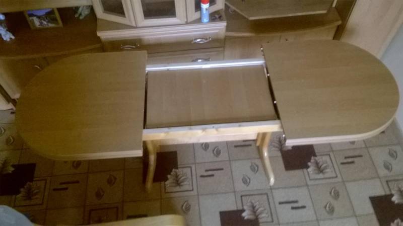 ox_stol-owalny-rozkladany-i-dzwigany-w-kolorze-olcha-miodowa