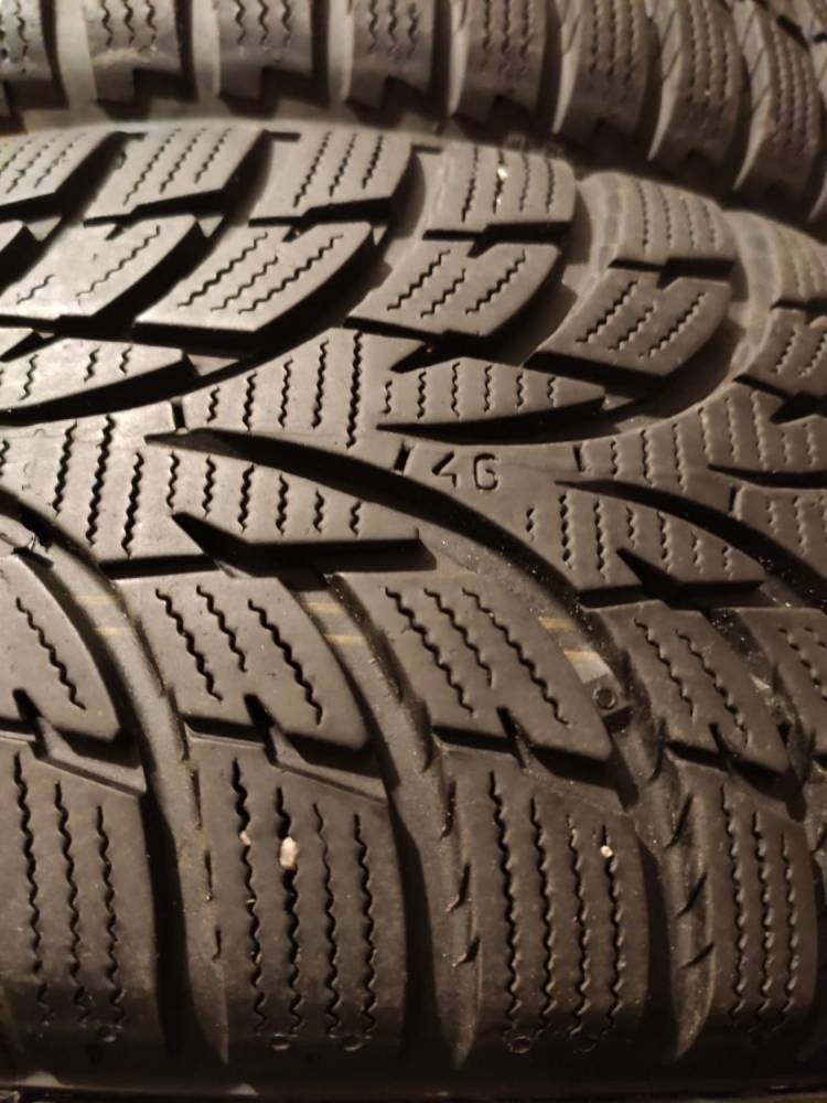 ox_opony-nokian-2x-wr-d3-2x-w-17570-r13-super-stan