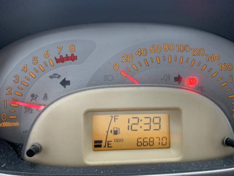 ox_subaru-justy-2008-rok-10-benzyna-66tys-km-klimatyzacja-opony-zimowe