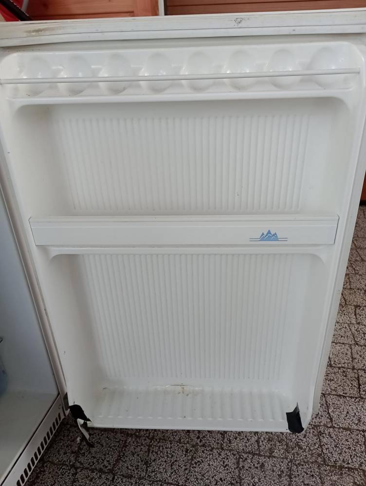 ox_lodowka-beko-podblatowa-ss14cb-nfw10