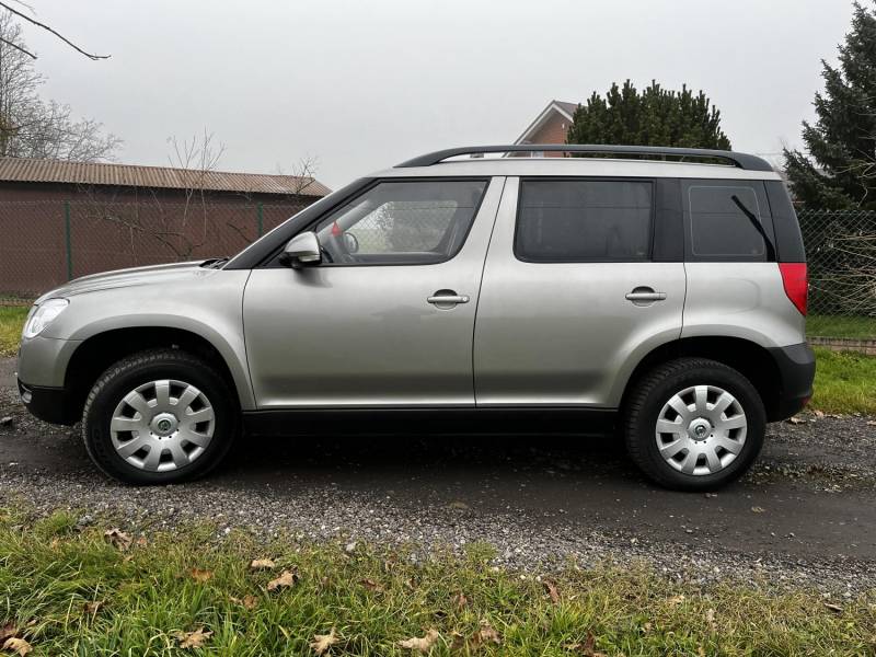 ox_skoda-yeti-2010-r-tsi-18-4-x-4-160-km-z-domu-doinwestowana-w-realu