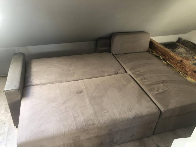 e6267659-5d75-4680-9.jpeg