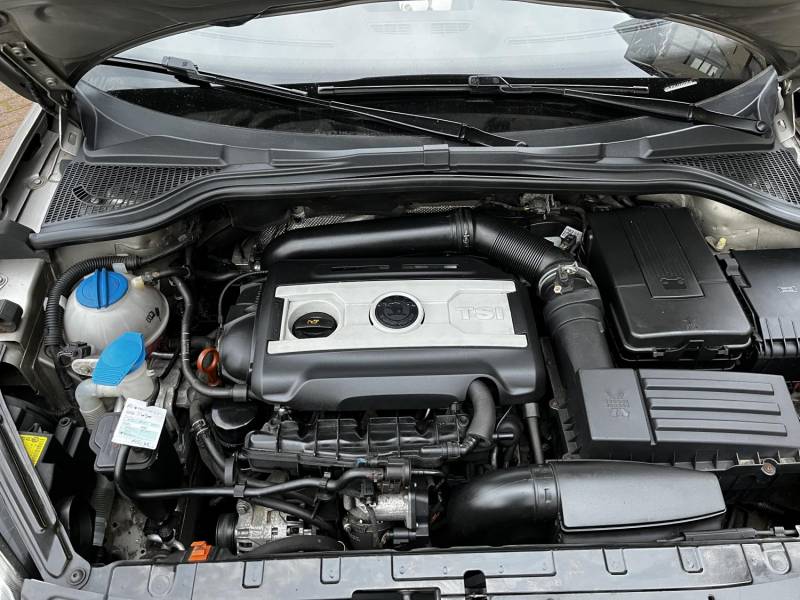 ox_skoda-yeti-2010-18-tsi-4x4-160-km-suv-doinwestowana-stan-bdb-z-domu