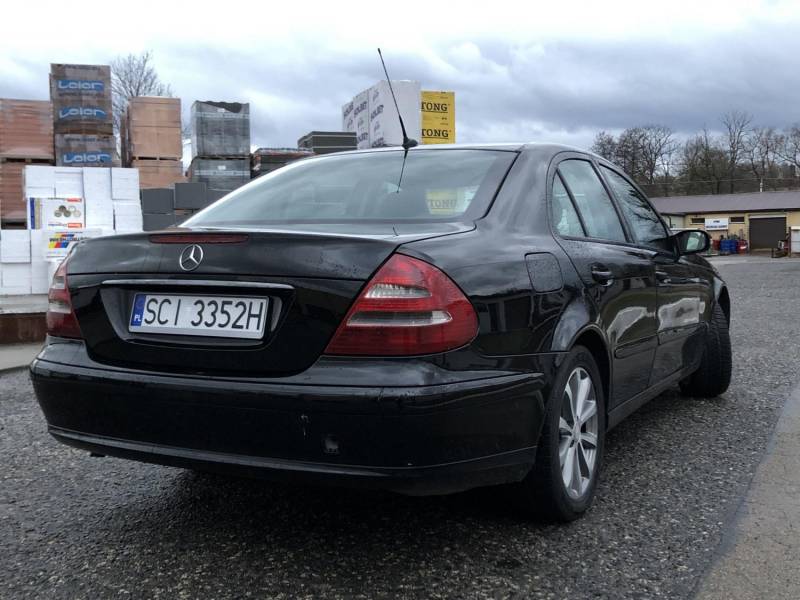 ox_mercedes-benz-w211-e200ngt-2004r-classic