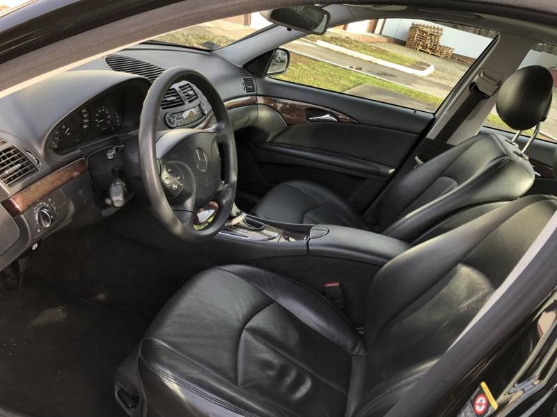 ox_mercedes-benz-w211-e200ngt-2004r-classic