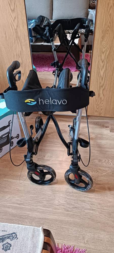 ox_nowoczesny-lekki-balkonik-na-kolkach-skladany-helavo-rollator