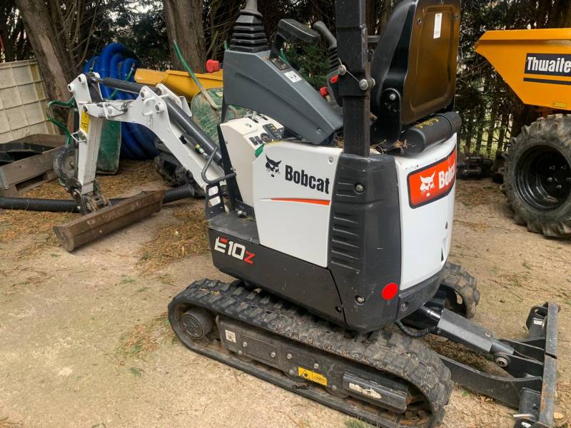 ox_sprzedam-minikoparka-bobcat-e10z-3-lyzki-szybkozlacze-mechaniczne