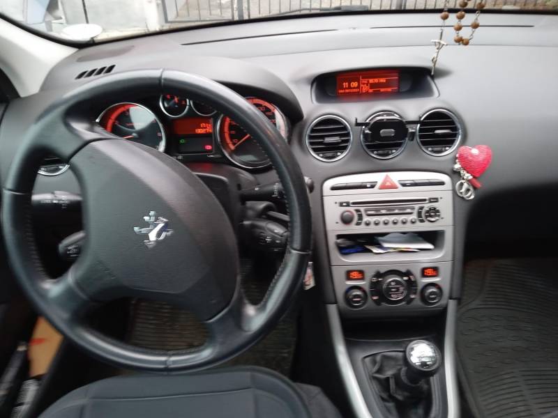 ox_peugeot-308-sw-premium-bdb-16-benz-110-km-super-wyposazenie-prywatny