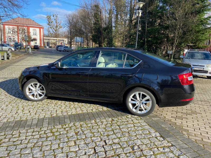 ox_skoda-octavia-14-tsi110kw-150km-wersja-style-pakiet-amazing