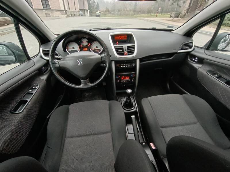 ox_peugeot-207-sw-16-hdi-panorama-2007r