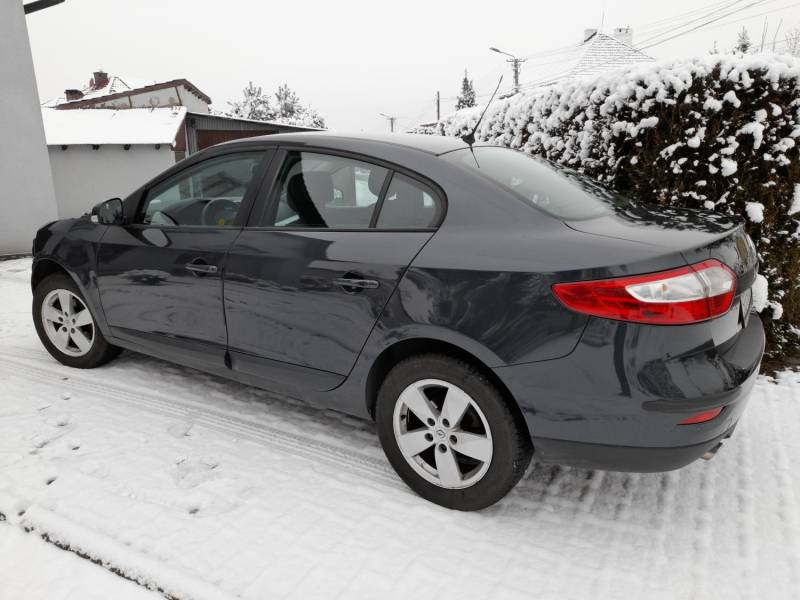 ox_renault-fluence-2010r-tempomat-16-benzyna-klimatronik