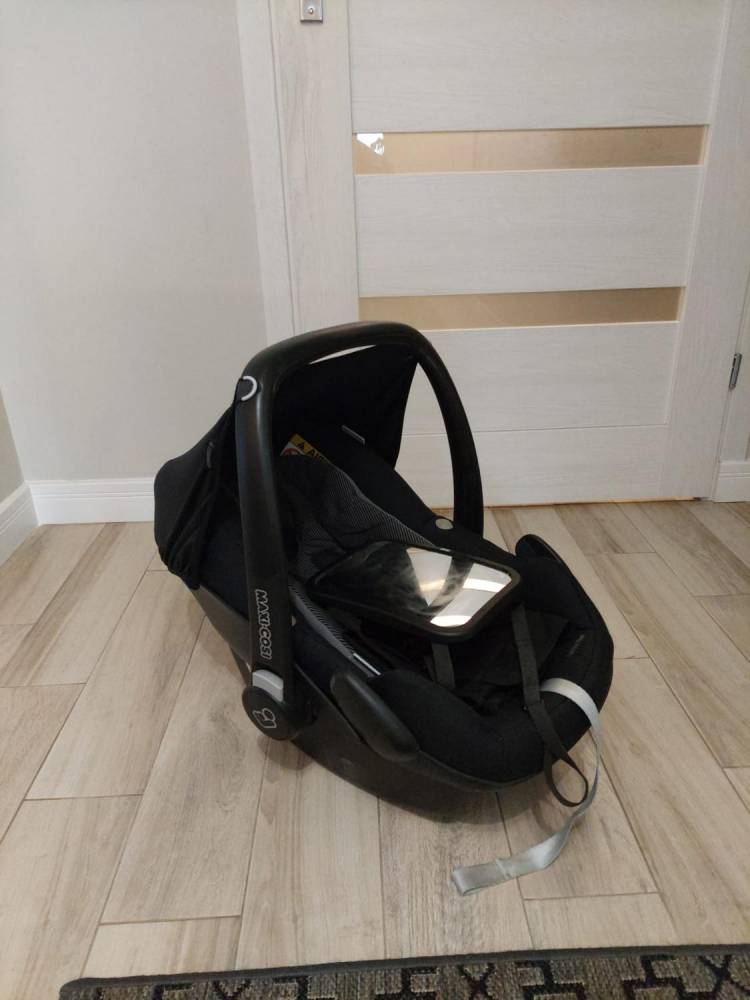ox_fotelik-nosidelko-maxi-cosi-pebble-plus-0-13kg-z-baza-isofix-2wayfix