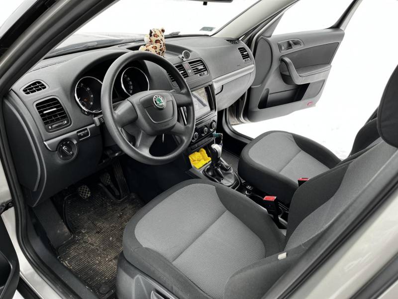 ox_skoda-yeti-2010-r-18-benz-tsi-suv-4x4-160-km-doinwestowana-z-domu