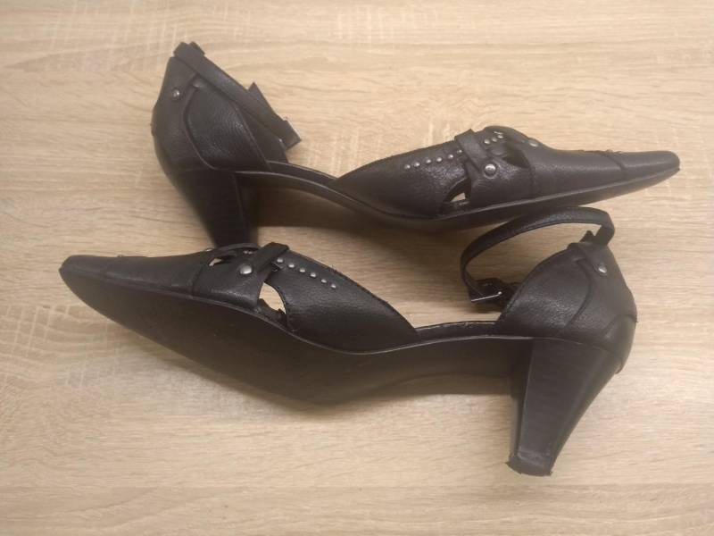 ox_buty-na-obcasie-czarne-skora-tamaris-rozmiar-38