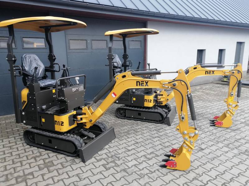 ox_minikoparka-nex-n12-joystick-yanmar-3tnv70-ramie-skretne