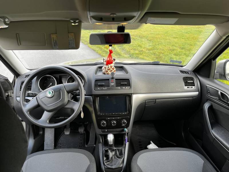 ox_skoda-yeti-18-benz-tsi-naped-4x4-160-km-prywatna-z-domu-od-kobiety