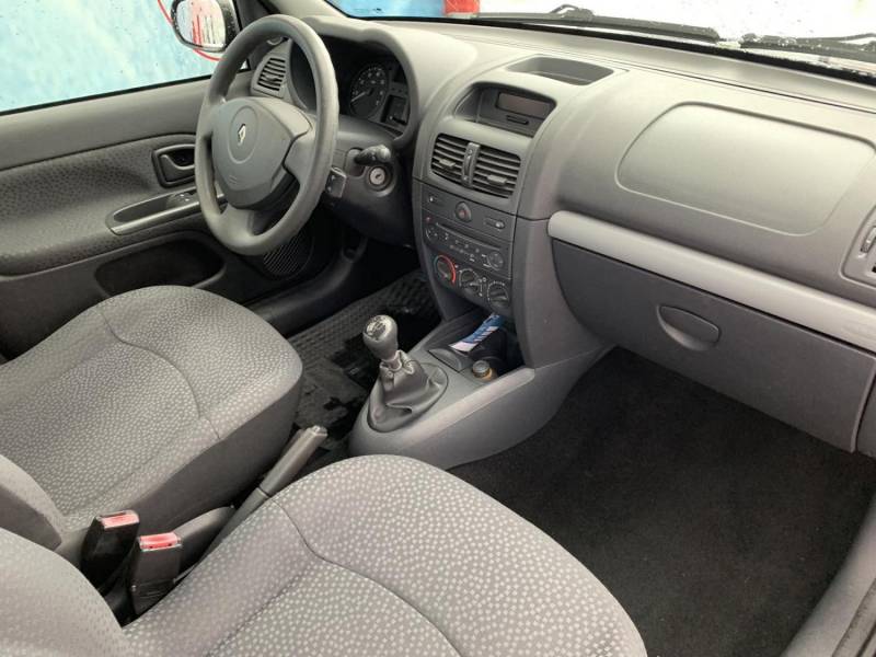 ox_renault-clio-12-benzyna-2009r-klima