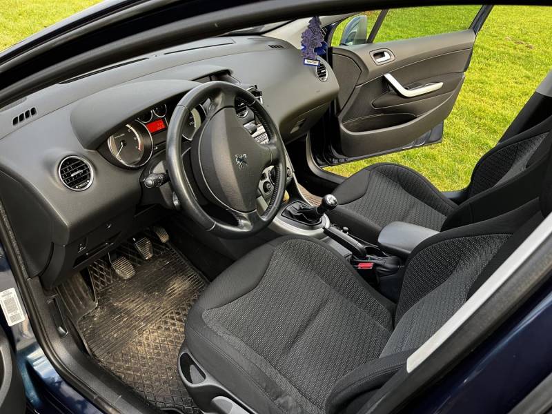 ox_peugeot-308-sw2010-r-premium-16-benz-super-wyposazenie-prywat-z-domu