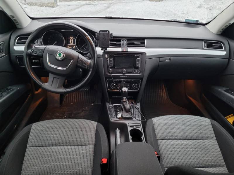 ox_skoda-superb-ii-kombi-4x4-20tdi-dsg-webasto