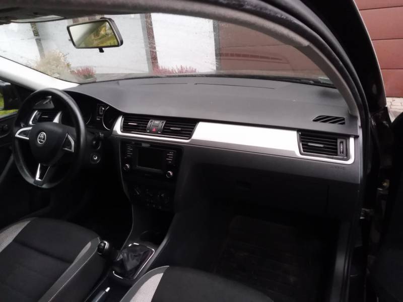 ox_skoda-rapid-2016r-sedan-12tsi-krajowy