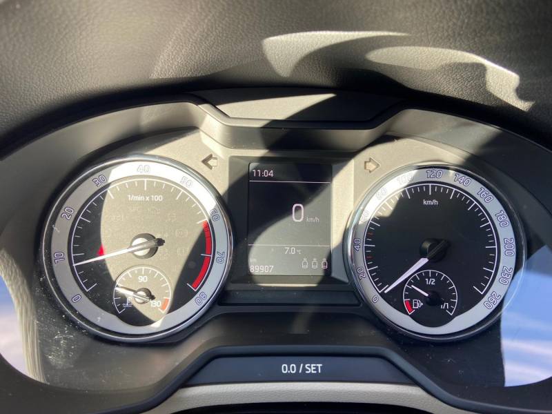 ox_skoda-octavia-14-tsi110kw-150km-wersja-style-pakiet-amazing
