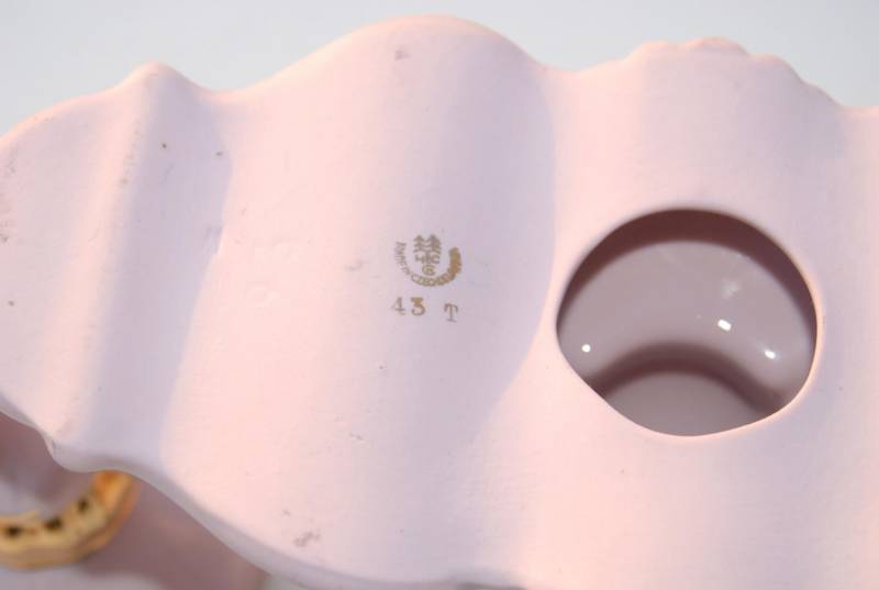 ox_stary-dwuramienny-swiecznik-z-porcelany-chodov