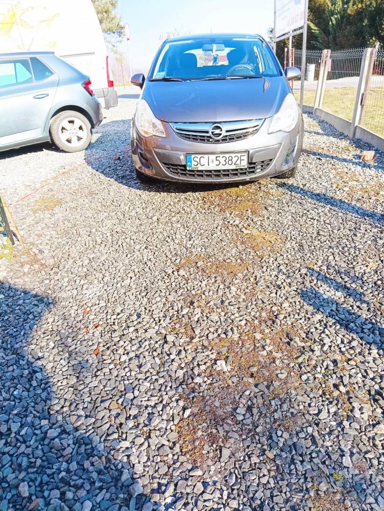ox_opel-corsa-12-2011-polski-salon