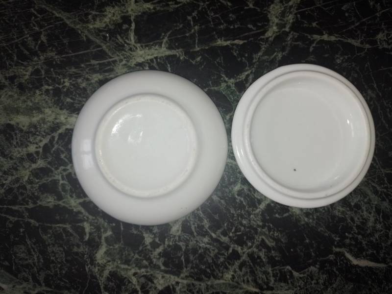 ox_ceramiczna-szkatulka-na-drobiazgi-w-piekne-kwiaty