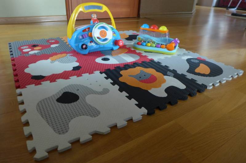 ox_interaktywna-kierownica-fisher-price-puzle-piankowe-oraz-cymbalki