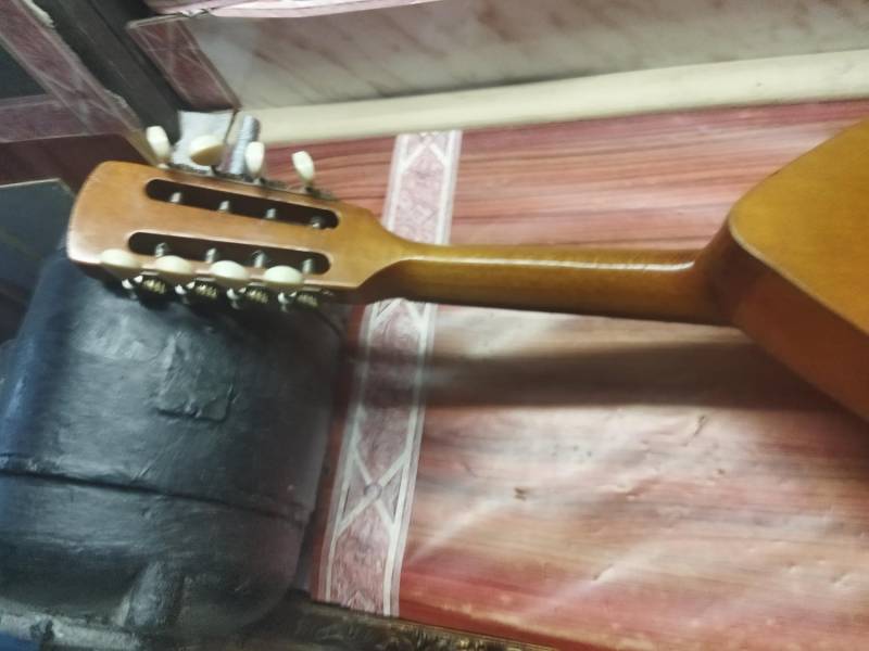 ox_porzadki-domowe-stary-instrument