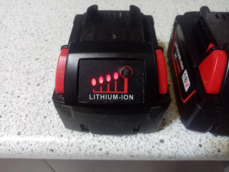 ox_bateria-akumulator-do-milwaukee-4ah-18v-m18