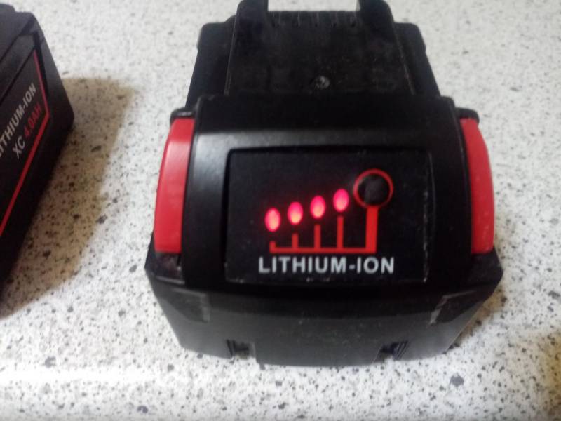 ox_bateria-akumulator-do-milwaukee-4ah-18v-m18