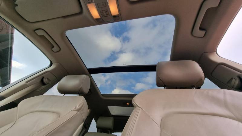 ox_audi-q7-polski-salon