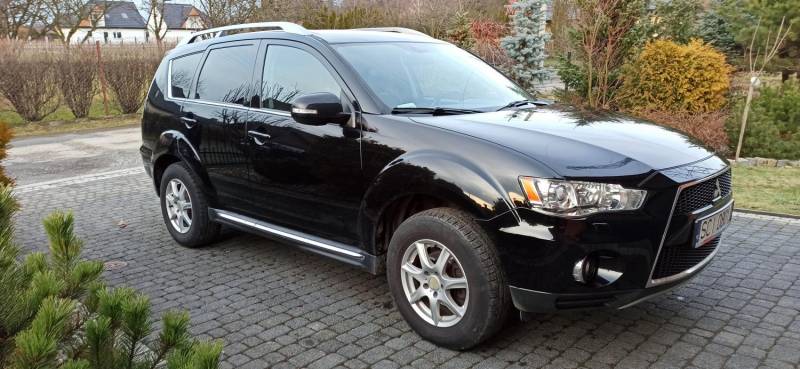 ox_mitsubishi-outlander-20-di-d-4x4