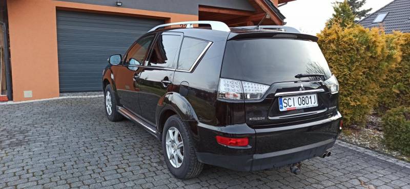 ox_mitsubishi-outlander-20-di-d-4x4