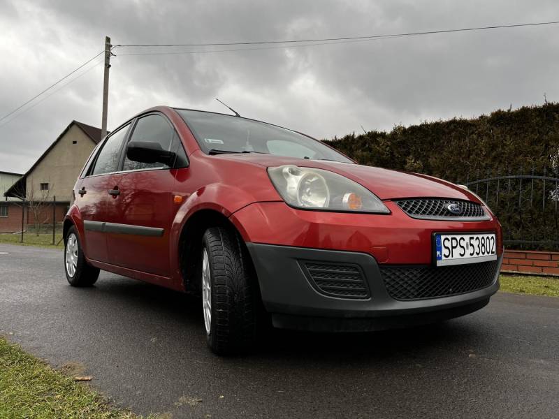 ox_ford-fiesta-14-16-v-80-km-lpg-z-5-z-2018-r-5-drzwi-prywatna-z-domu