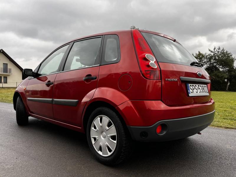 ox_ford-fiesta-14-16-v-80-km-lpg-z-5-z-2018-r-5-drzwi-prywatna-z-domu