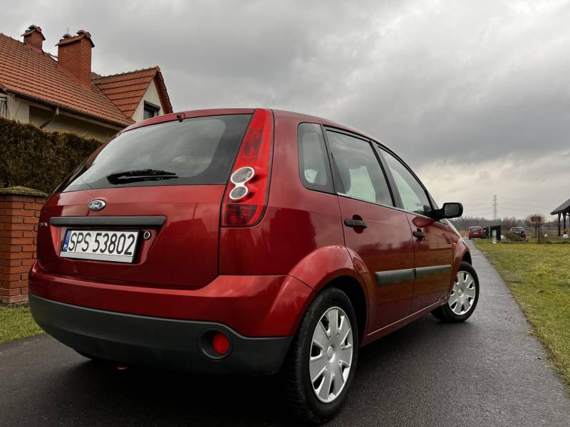 ox_ford-fiesta-14-16-v-80-km-lpg-z-5-z-2018-r-5-drzwi-prywatna-z-domu