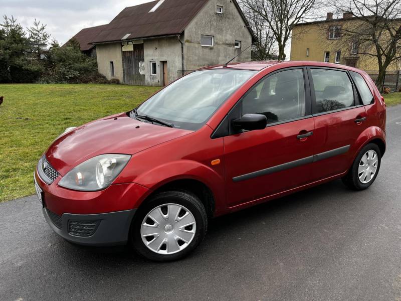 ox_ford-fiesta-14-16-v-80-km-lpg-z-5-z-2018-r-5-drzwi-prywatna-z-domu