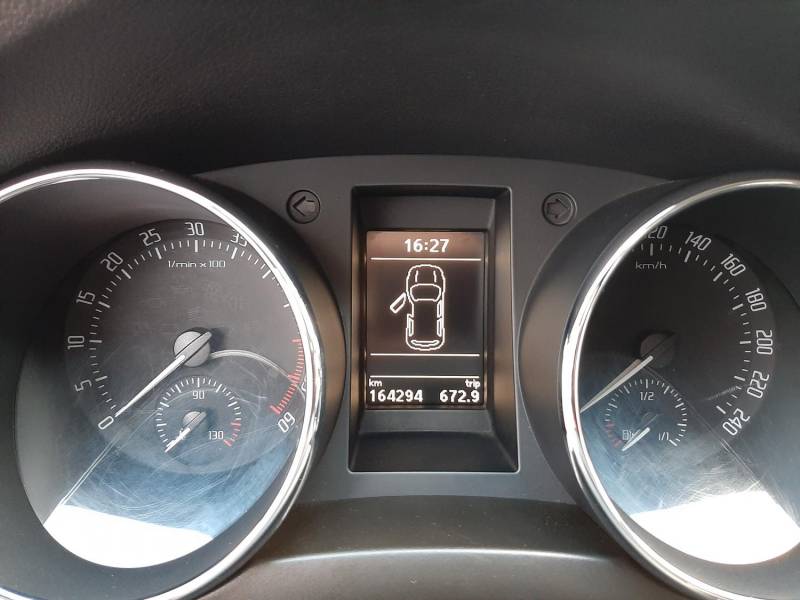 ox_skoda-yeti-20tdi-4x4-salon-polska-2009r